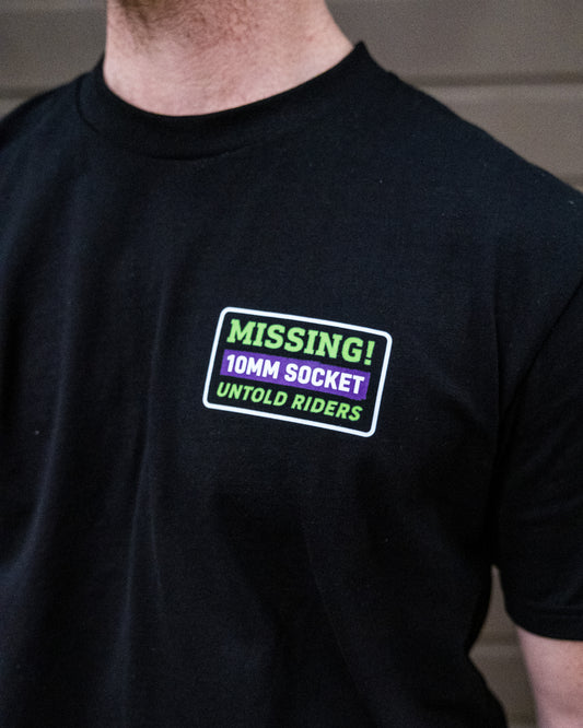 Missing 10mm! Tee | Black